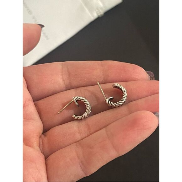 David Yurman Cable Classics Hoop Earrings with Diamonds silver - Picture 15 of 16